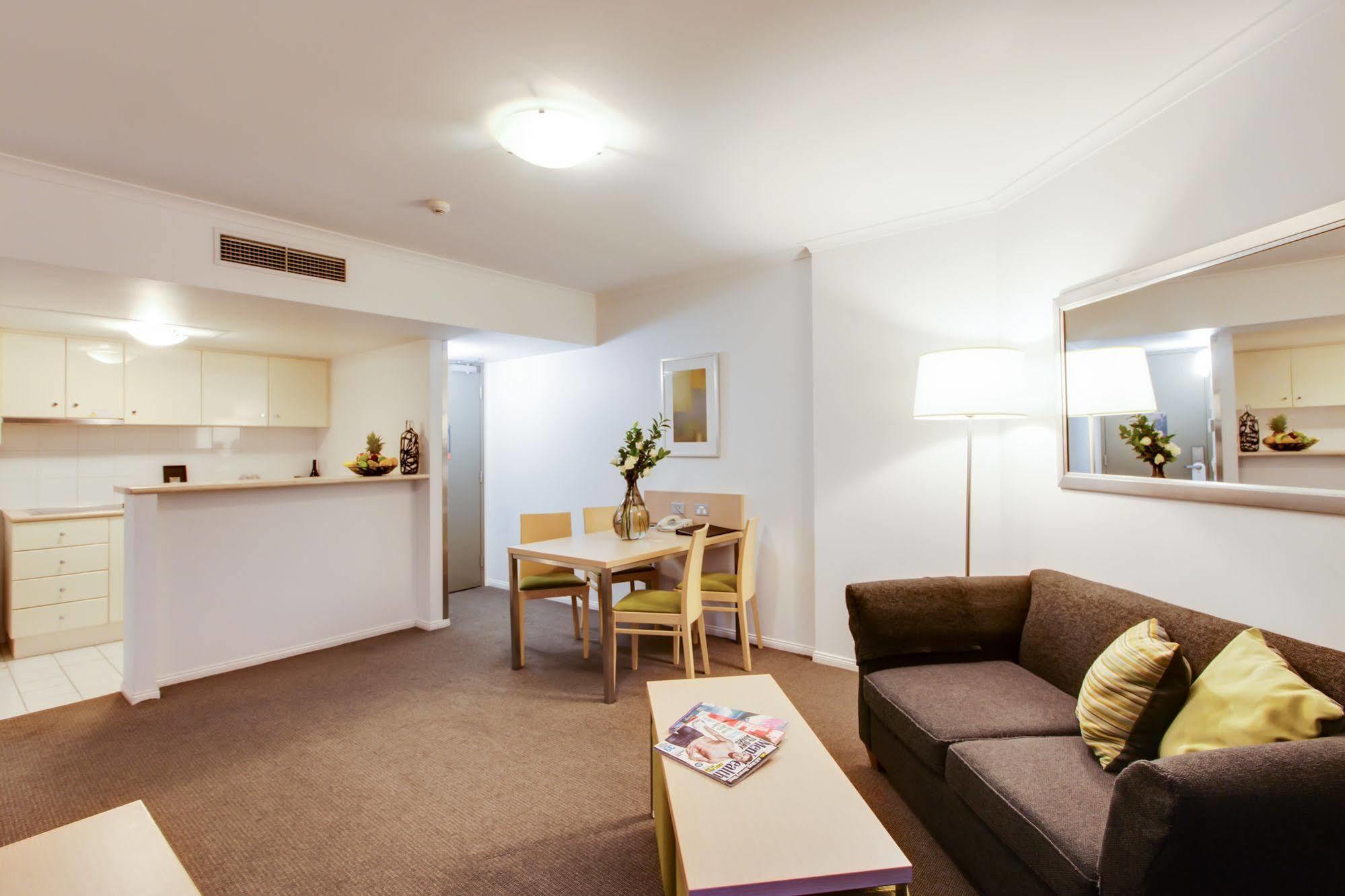 Adina Apartment Hotel Brisbane Esterno foto