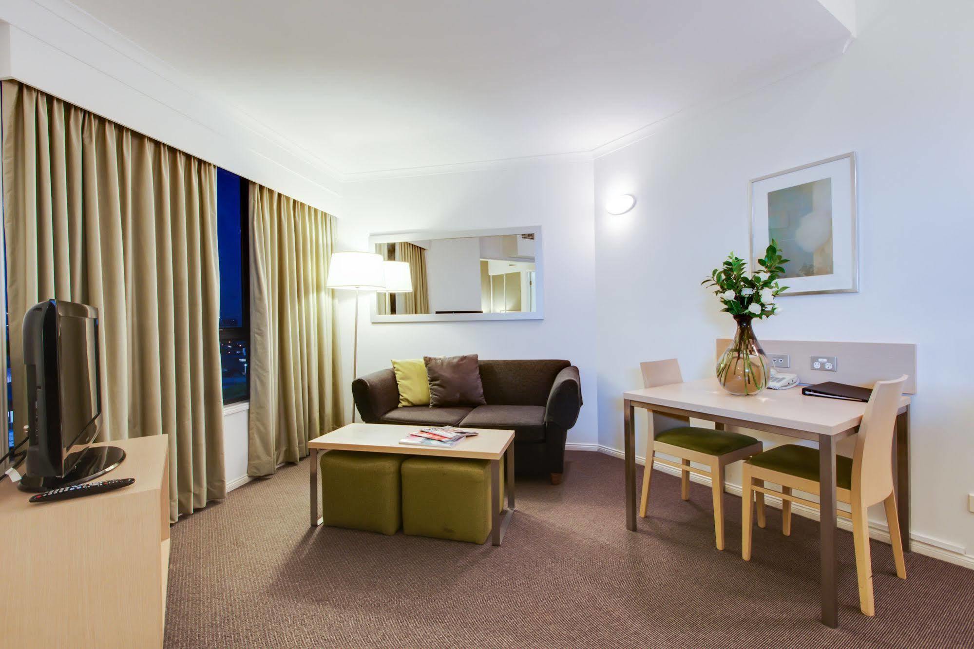 Adina Apartment Hotel Brisbane Esterno foto