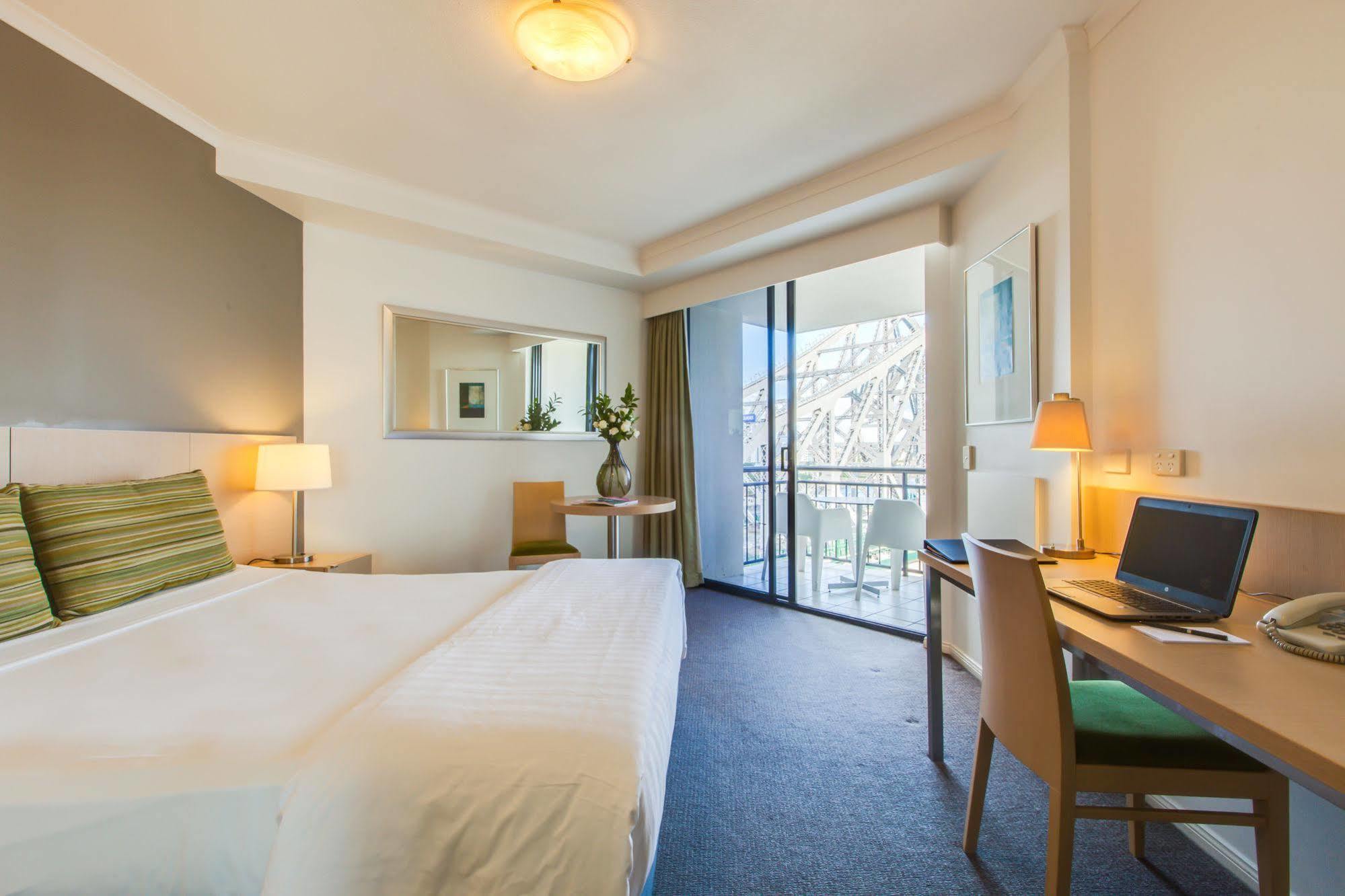 Adina Apartment Hotel Brisbane Esterno foto