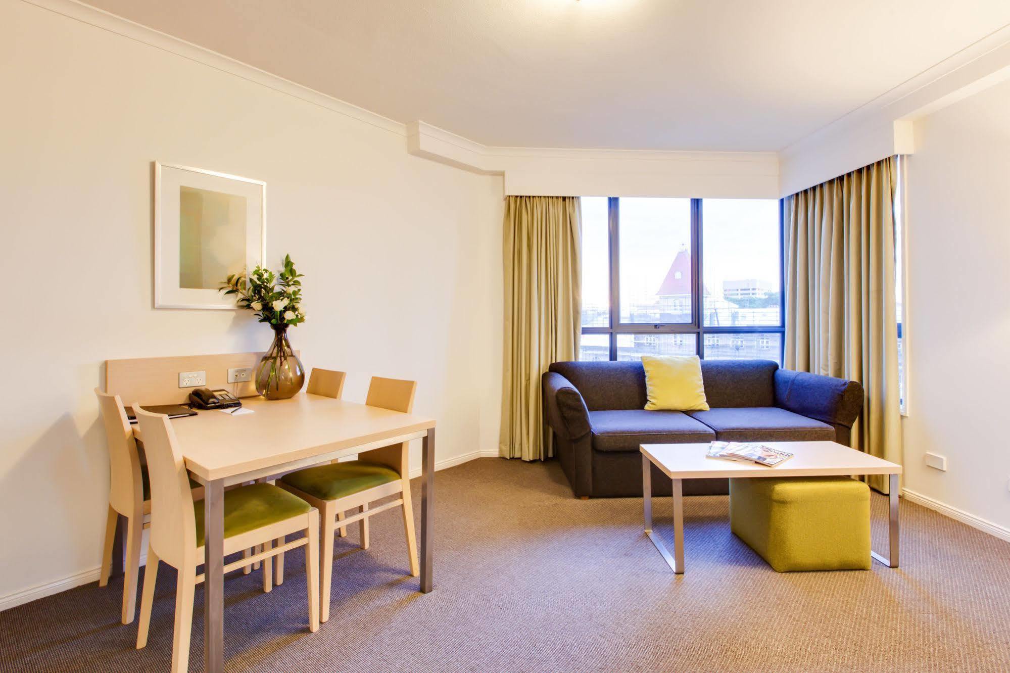 Adina Apartment Hotel Brisbane Esterno foto